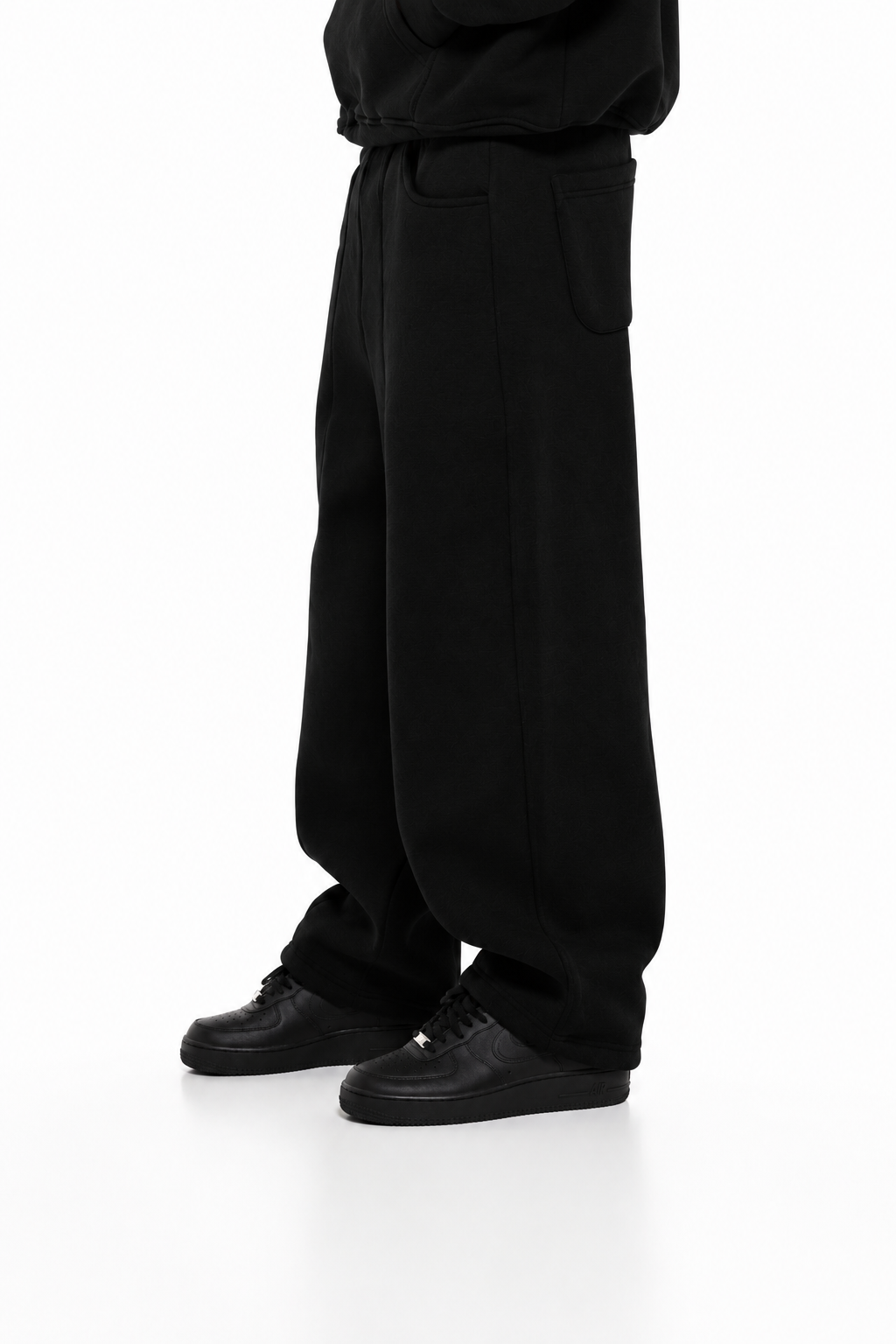 Utility Trackpants | Black