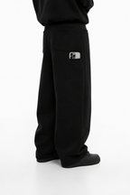 Utility Trackpants | Black