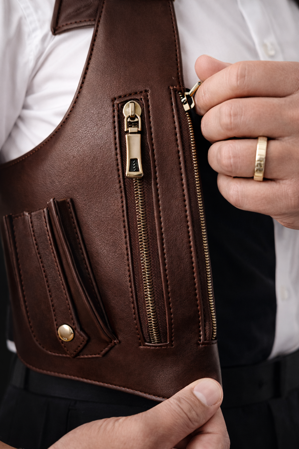 Monarch Utility Harness Bag (Brown)