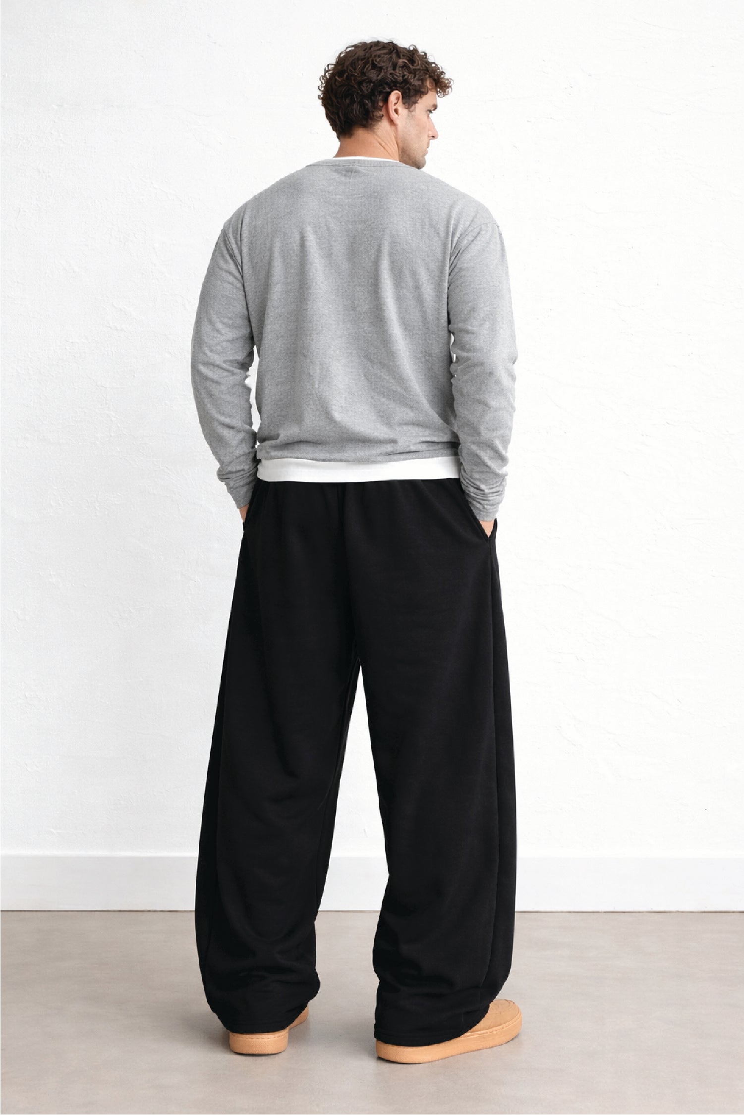 BLACKFLOW TRACKPANT